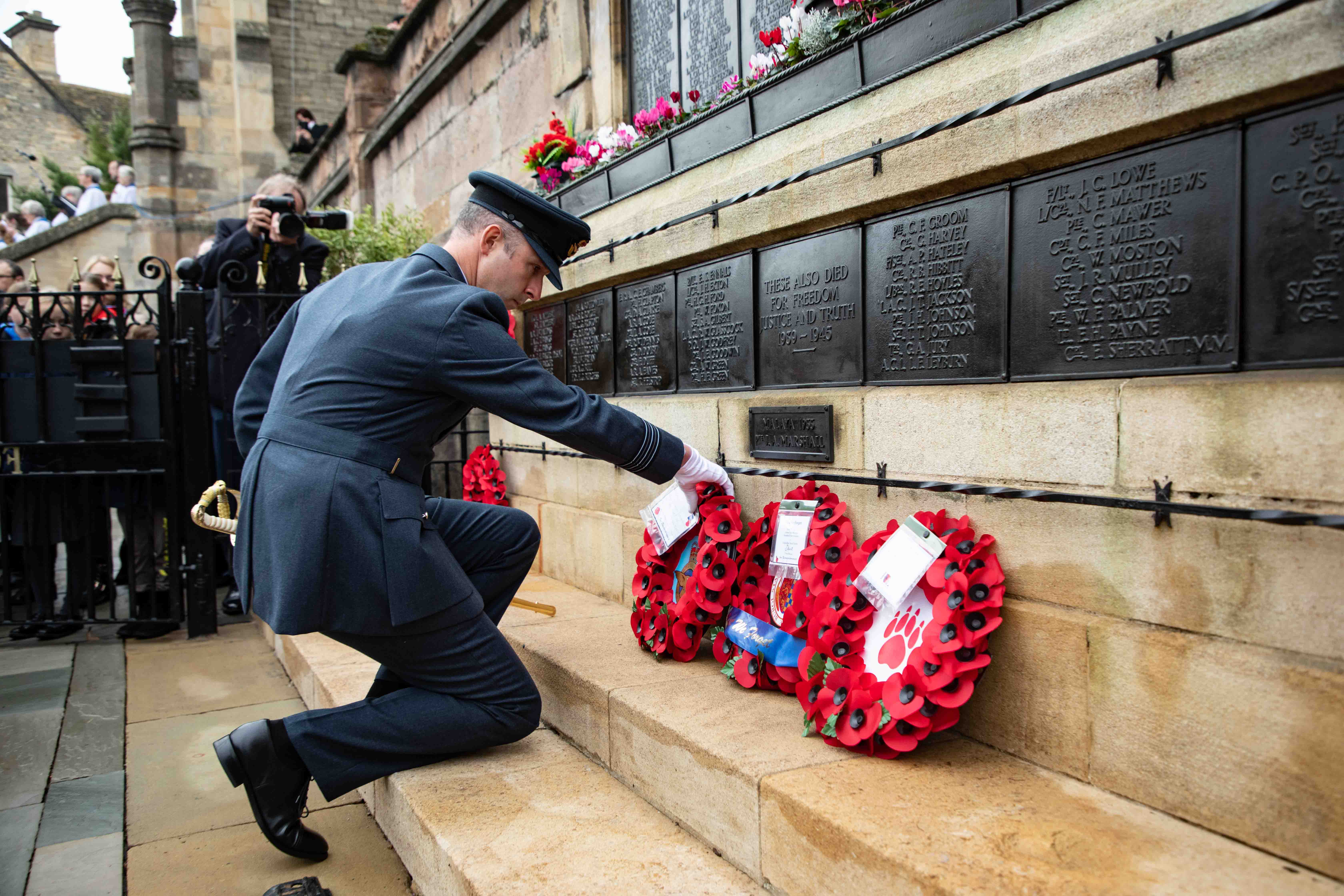 Wing Commander Jez Case lays the wreath at Stamford’s War Memorial